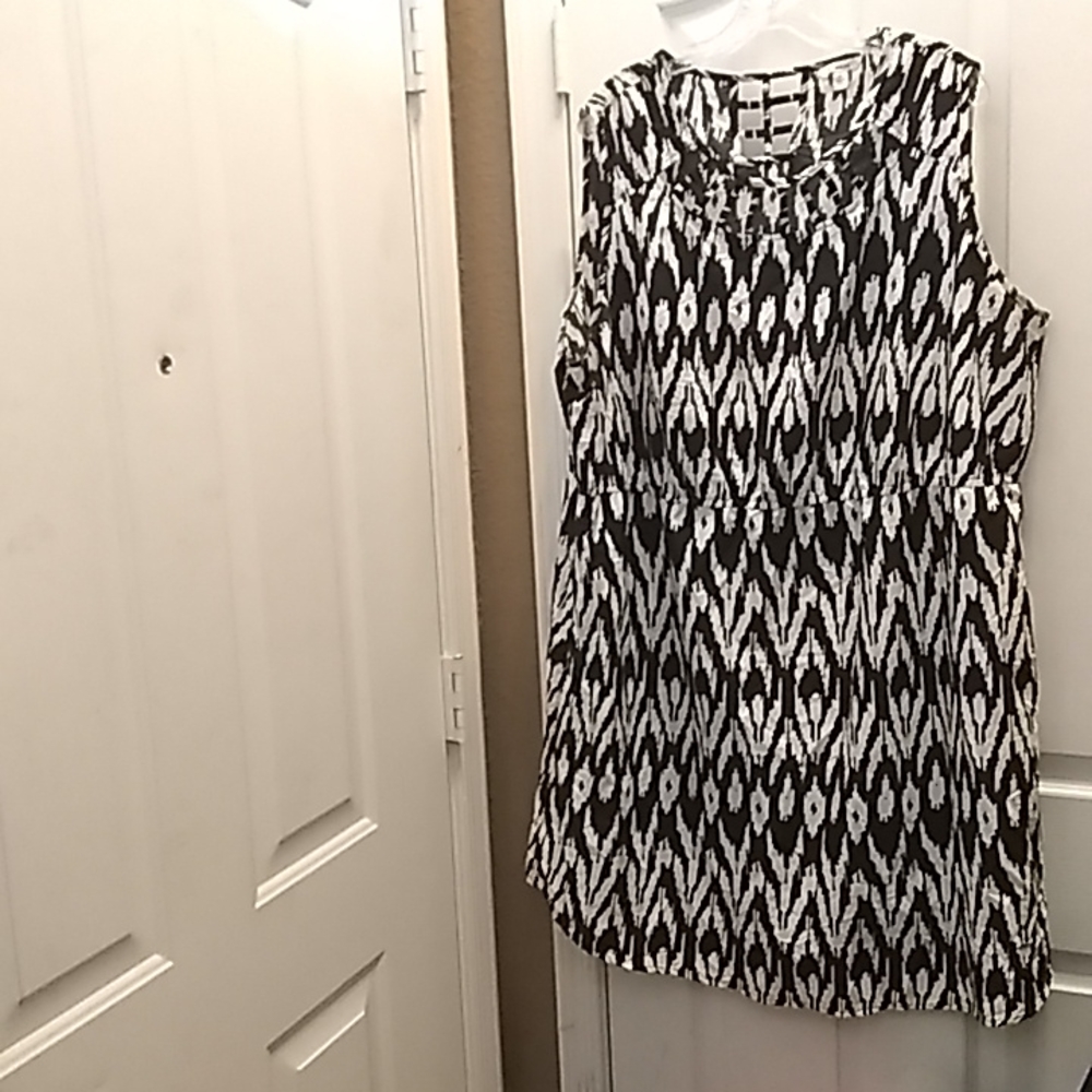 FINAL MARKDOWN Ladies bloom dress 3x